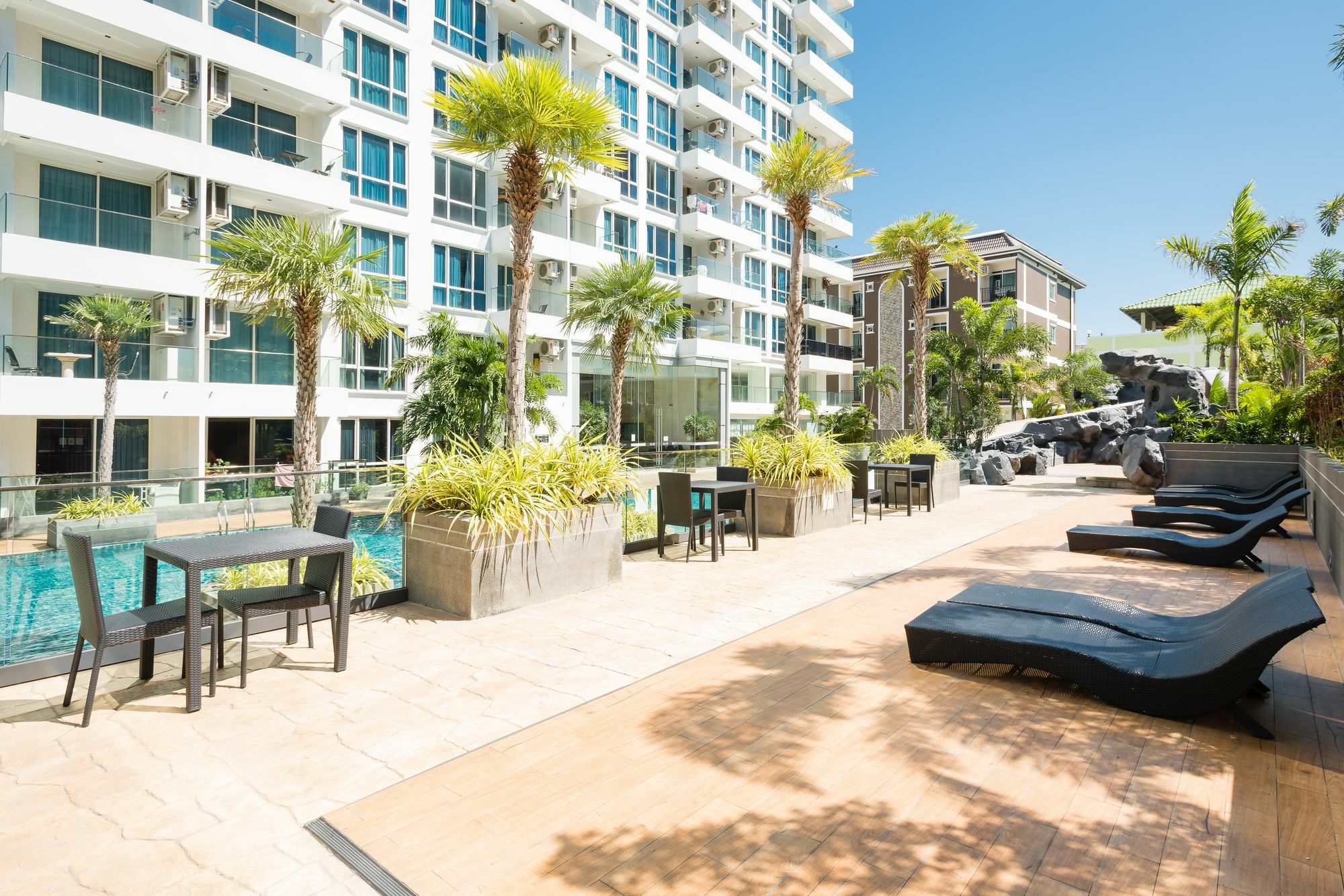 The Cliff Condominium Pattaya Exterior photo